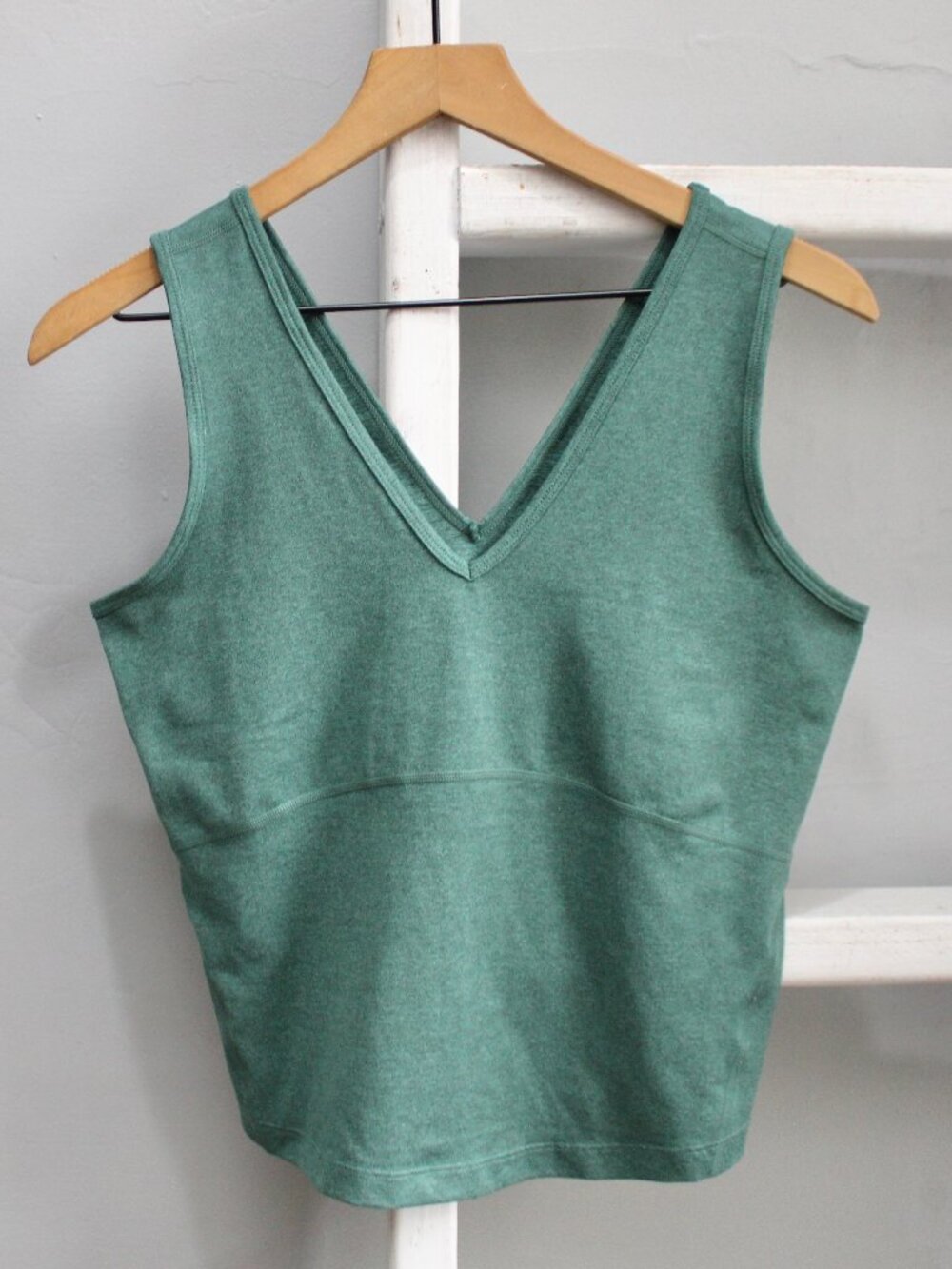 Sweaty Betty Gaia V-Neck Tank Top Vest Glade Green Size Medium